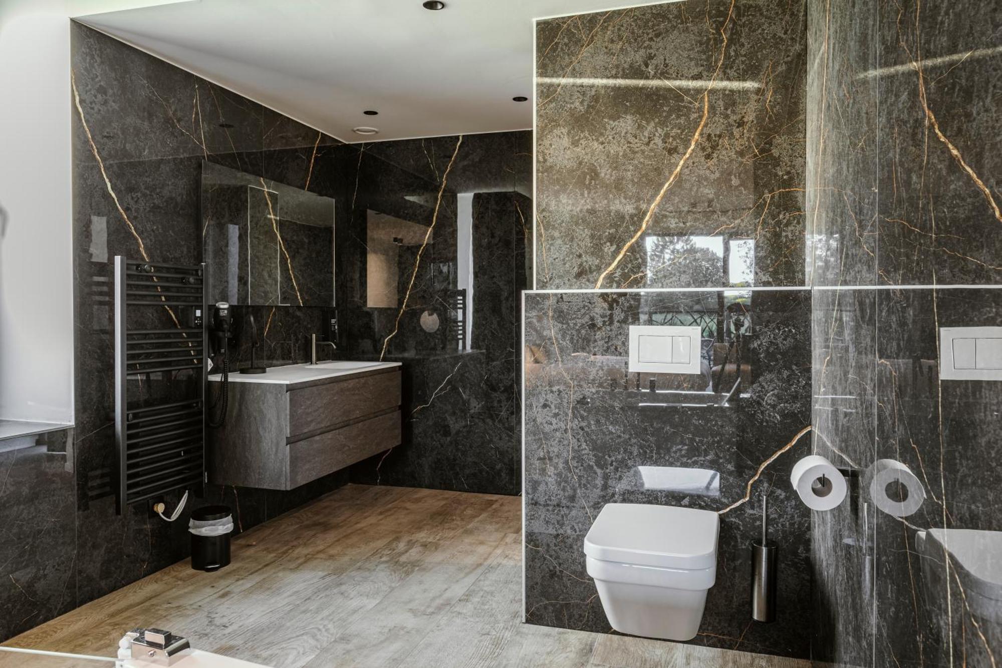 Cc Nomie Restaurant Hotel Dinant