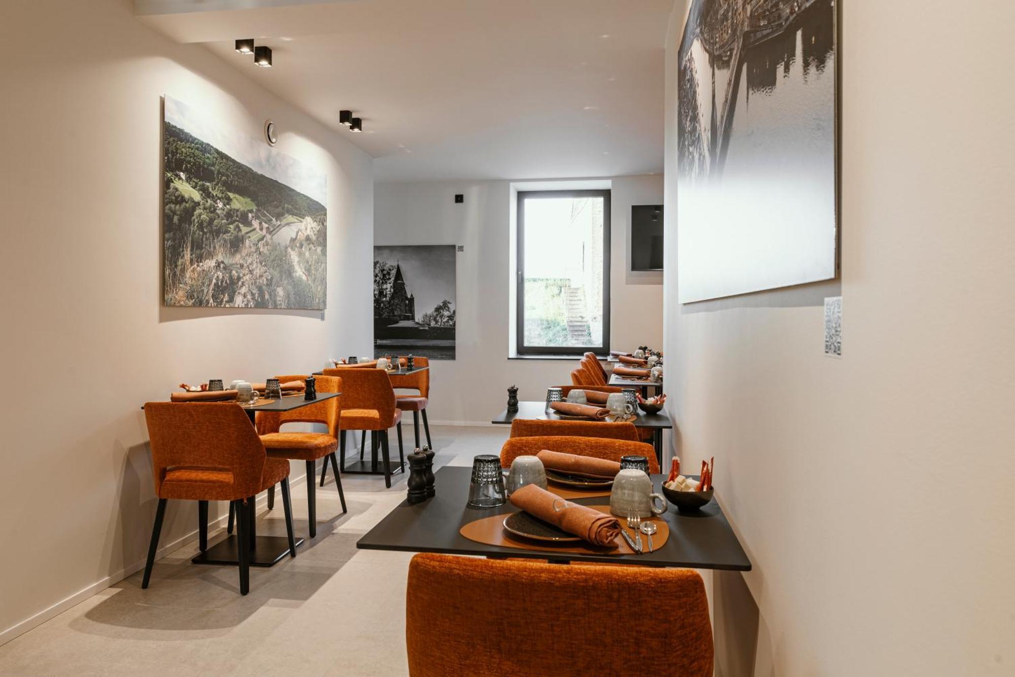 Cc Nomie Restaurant Hotel 4*