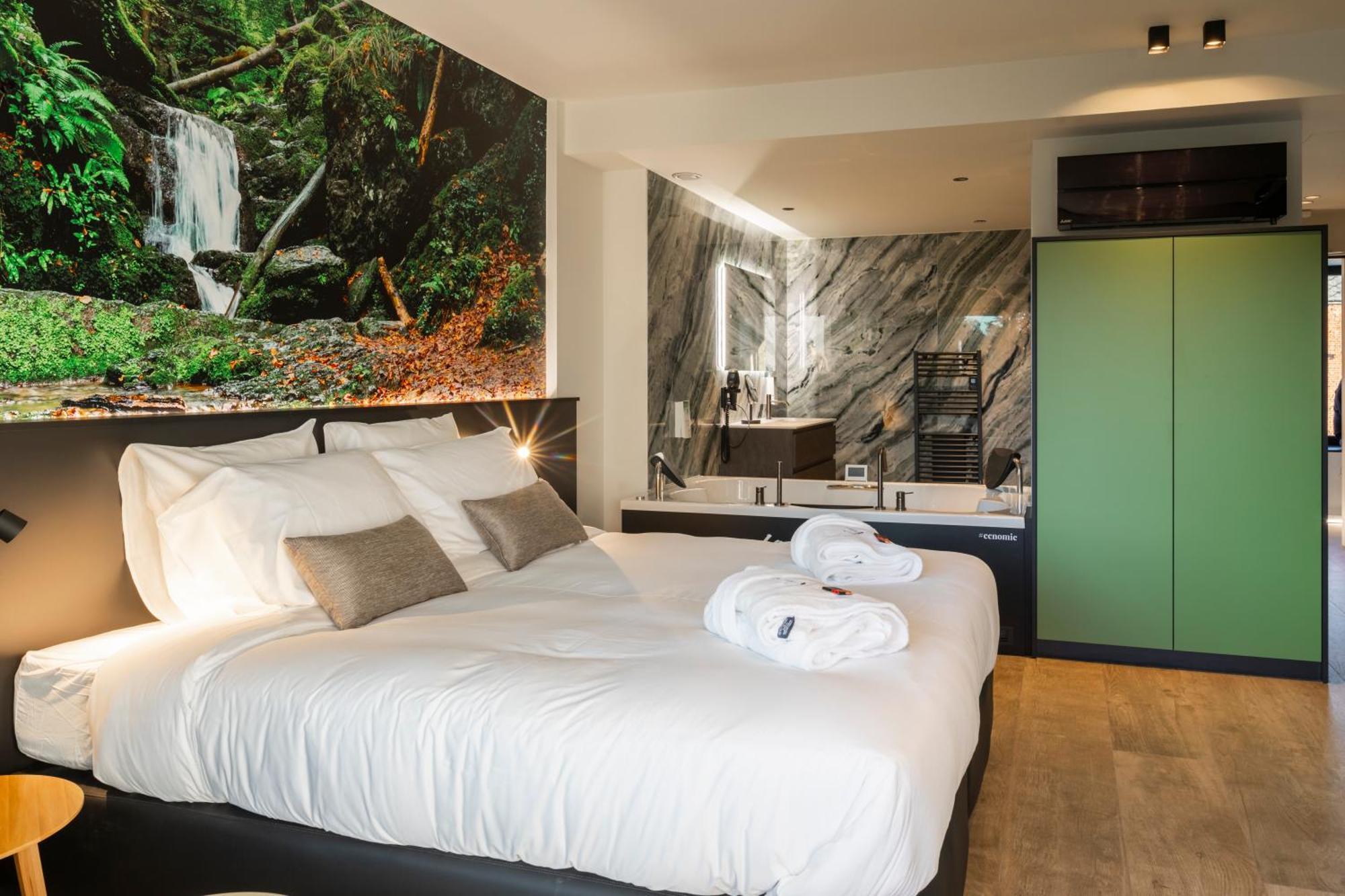 Cc Nomie Restaurant Hotel Dinant